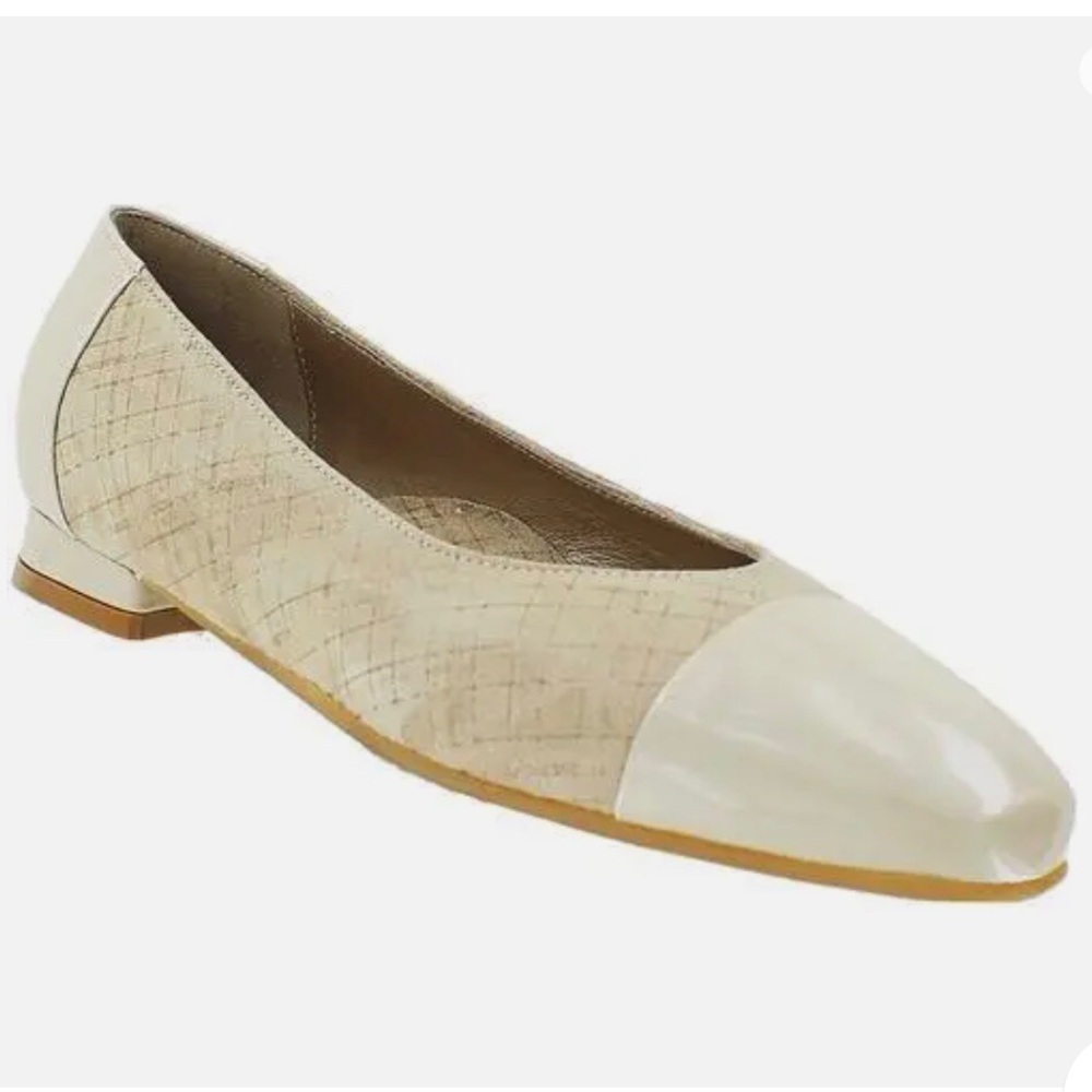 Women’s BeautiFeel Karen Champagne Suede Capped Flats Size 37 (US 6)